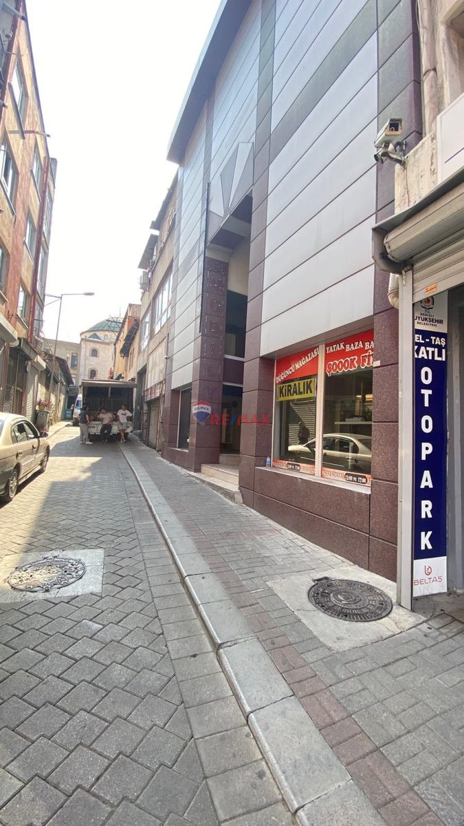 SARAYLAR MAH. 2000M2 KAPALI ALANLI BİNA