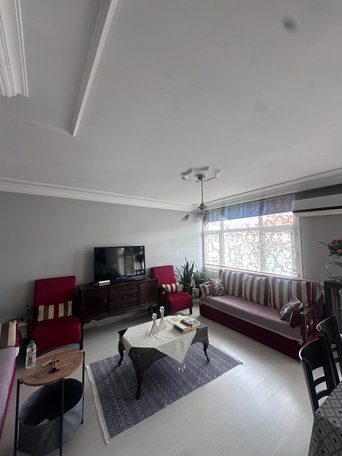 KARŞIYAKA ÇARŞI'DA 2+1 EŞYALI KIRALIK DAIRE