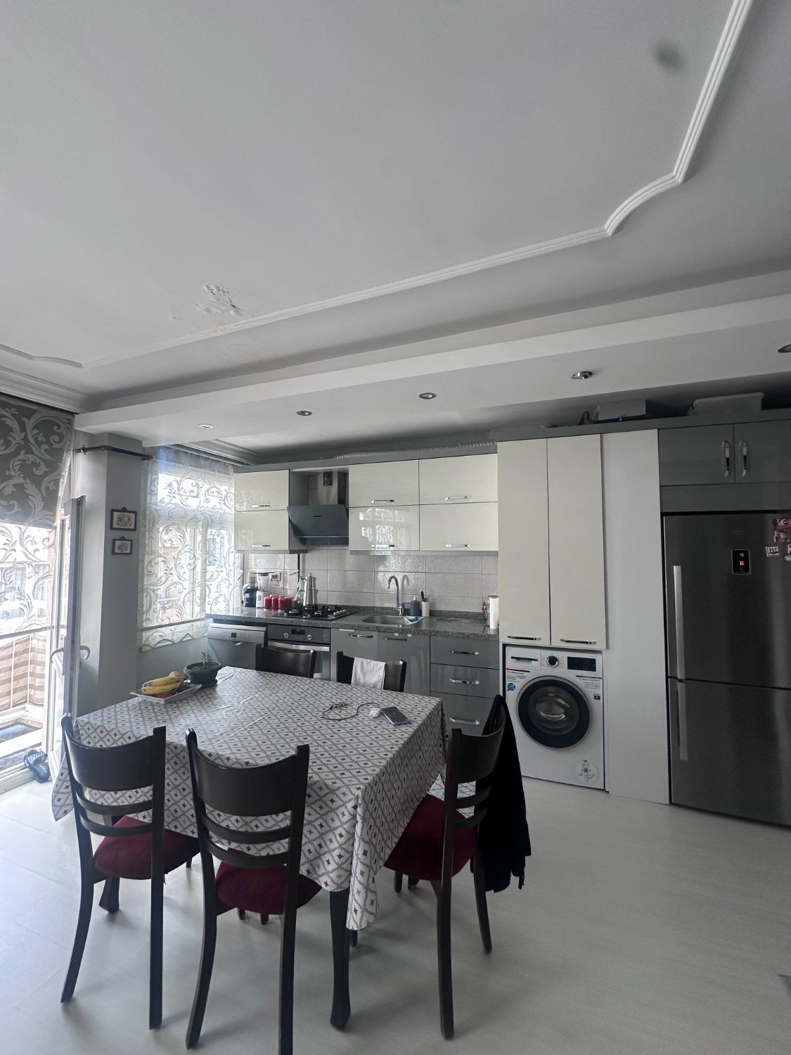 KARŞIYAKA ÇARŞI'DA 2+1 EŞYALI KIRALIK DAIRE