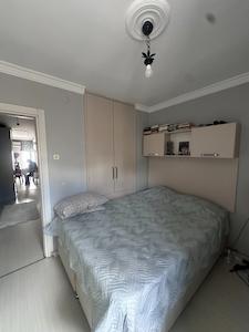 KARŞIYAKA ÇARŞI'DA 2+1 EŞYALI KIRALIK DAIRE