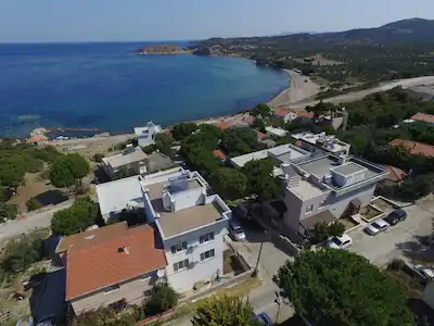BABAKALE/AKLİMAN TİCARİ GETİRİSİ YÜKSEK DENİZ MANZ. KOMPLE BİNA