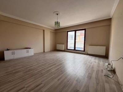 REMAX BEYAZ ÇUKURCA MAHALLESI'NDE SATILIK 2+1 DAİRE