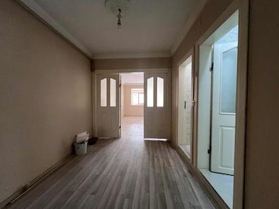 REMAX BEYAZ ÇUKURCA MAHALLESI'NDE SATILIK 2+1 DAİRE