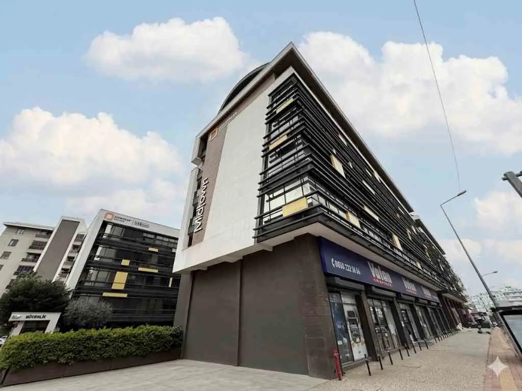 ÖZPINARLAR MİDTOWN PLAZA DA SATILIK OFİS KATI