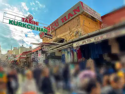 KAPALIÇARŞI TARİHİ KÜRKÇÜ HAN SATILIK DÜKKAN-REMAX KAYA