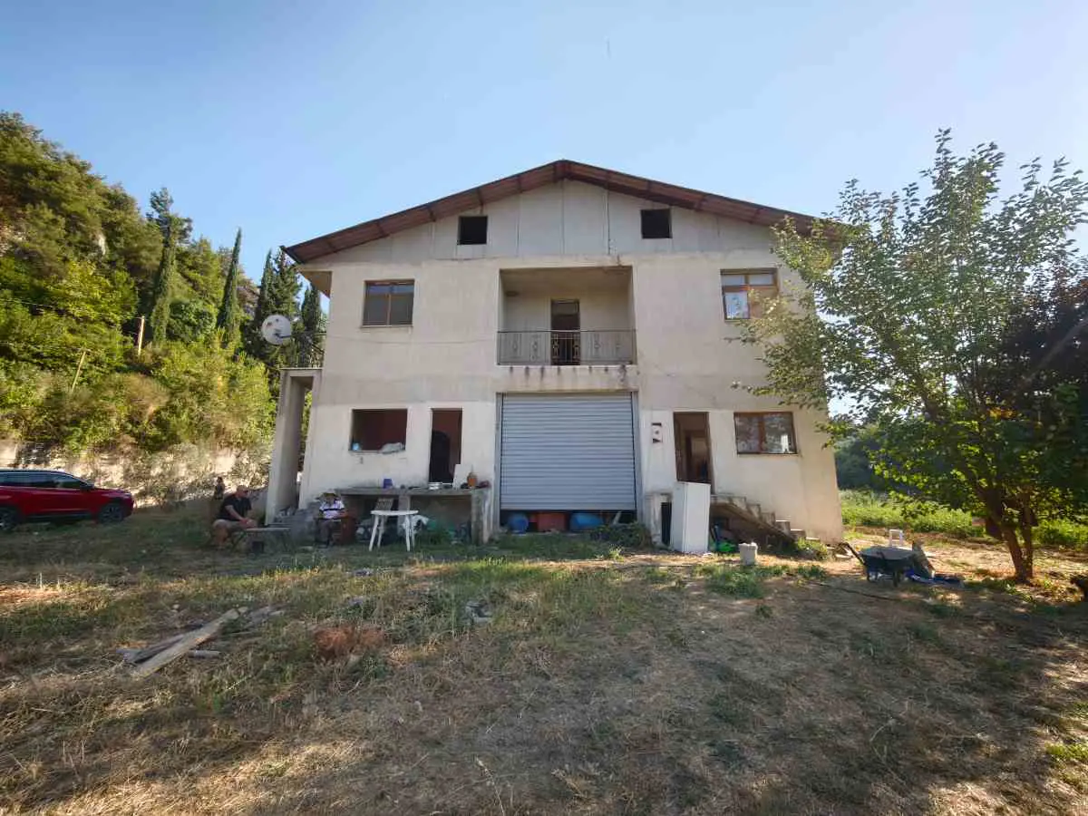 Property image 8