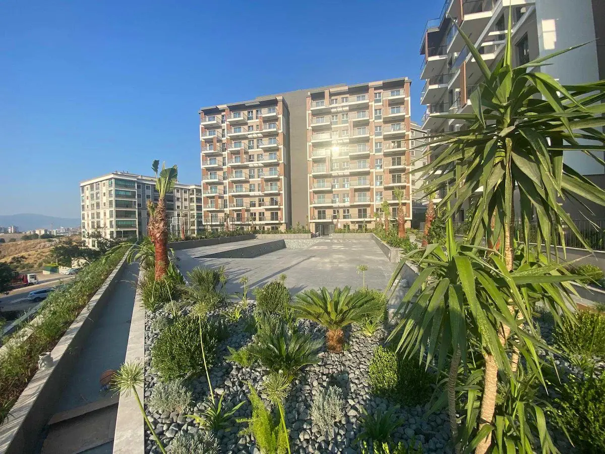ULUKENT  GÜLTEKİN PERA 2 SİTESİNDE SIFIR  LÜKS 1+1 KİRALIK DAİRE 