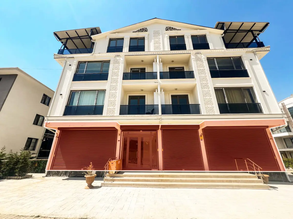 BAŞİSKELE FATİH ZERAY KENT YANI YENİ BİNADA 280M² KİRALIK DÜKKAN