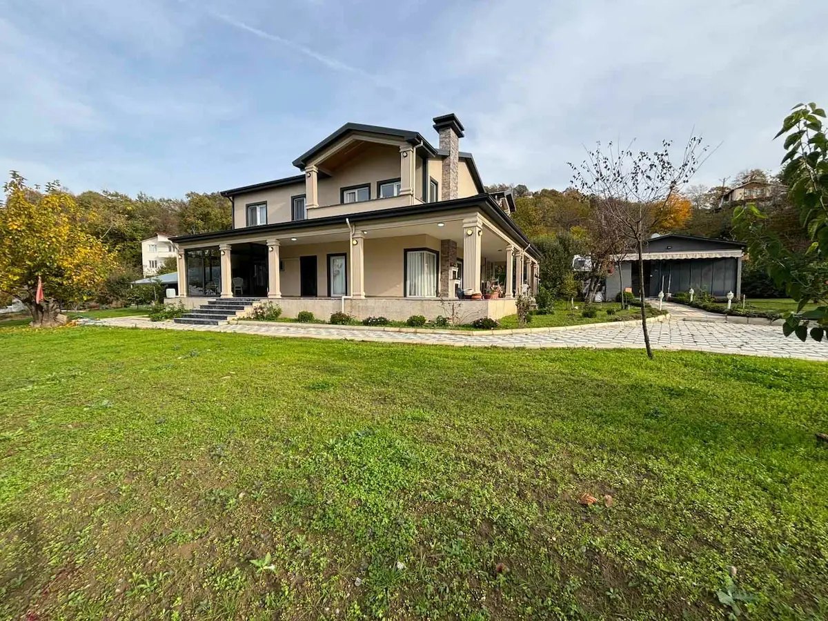 REMAX ŞEHİR GACIK'TA DOĞA İÇERİSİNDE SATILIK MÜSTAKİL LÜKS VİLLA
