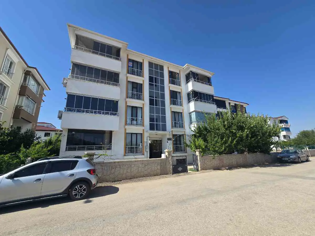 REMAX DOĞU'DAN ATAŞEHİR MAH. FIRSAT SATILIK 3+1 DAİRE