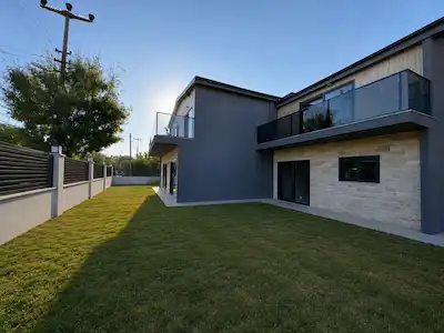 KÖRFEZ GÜNEY MAHALLESİ 4+1 HAVUZLU VİLLA