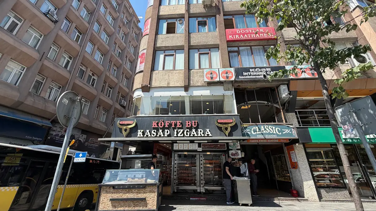 GÜLTEPE ORTABAYIR'DA TAM GÖBEKTE KÖŞE KONUMLU DÜKKAN