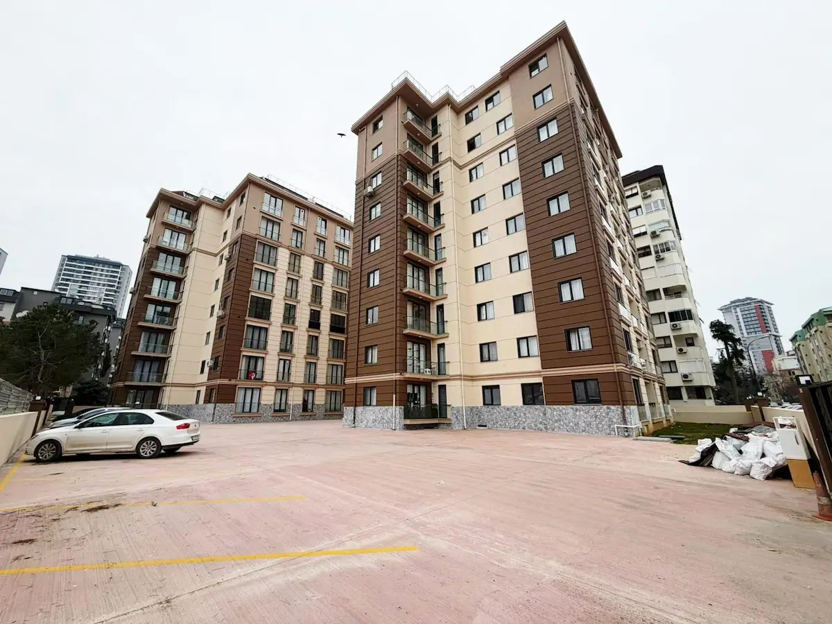 KORDONBOYU SAHİLDE DENİZ MANZARALI TERASLI SIFIR DUBLEKS