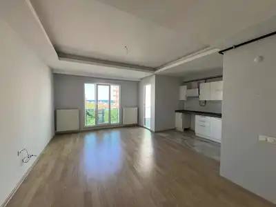 TRAMVAYA ÇOK YAKIN DENİZ MANZARALI 1+1 KİRALIK