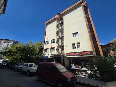 REMAX İLKE'DEN RANT TESİSLERİ'NDE SATILIK OFİS