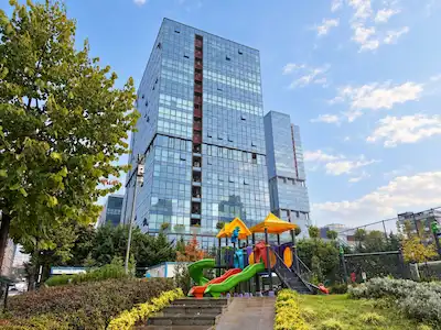 RİTİM İSTANBUL’DA GÜNEY CEPHELİ 1+1 | ÖNÜ FERAH, CADDE MANZARALI