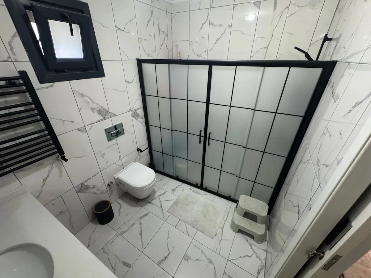 AVCILAR KÖŞKLERDE E-5 VE METROBÜSE YAKIN SATILIK 5+2 DUBLEKS