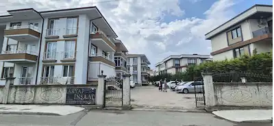 REMAX MAVİ YAZLIKTA SİTEİÇİ,ÜST KAT 3+1 KİRALIK DAİRE