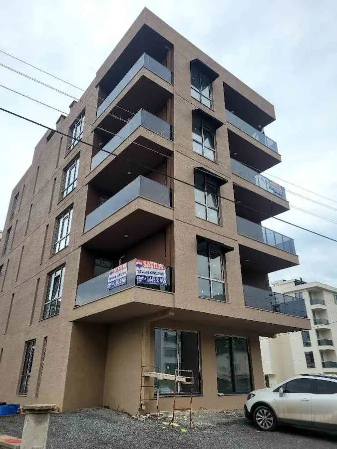 İNCESU YALI MAHALLESİ'NDE SATILIK FIRSAT LÜKS 1+1