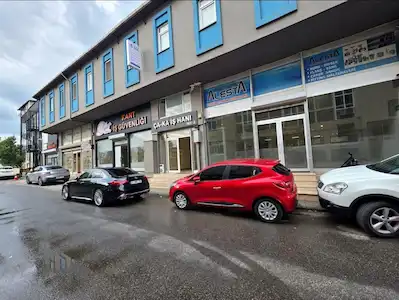 AVANTAJLI KONUM İÇERİSİNDE KİRALIK DÜKKAN