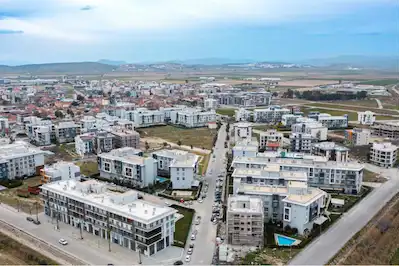 SEYREK SİTE İÇERİSİNDE EŞYALI KİRALIK 1+1 DAİRE
