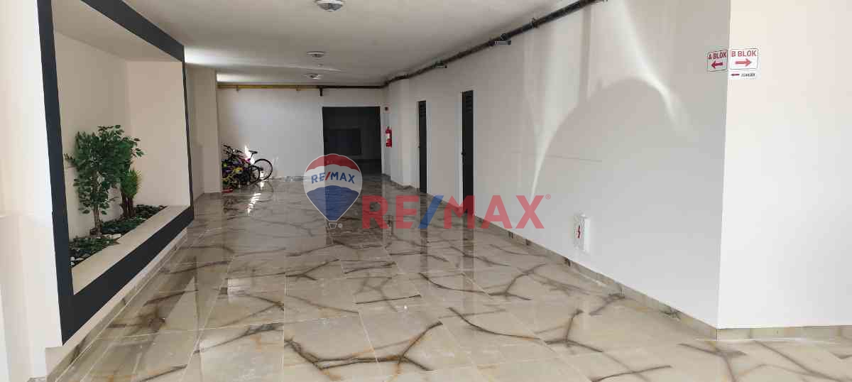 ÇAYIROVA AKSE'DE ASANSÖRLÜ, SOSYAL DONATLI 3+1 ARAKAT DAİRE