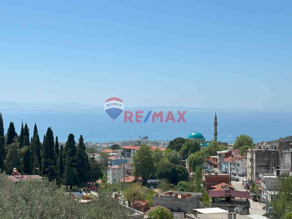 REMAX MİD'DEN AVCILAR MAHALLESİNDE DENİZ VE DOĞA MANZARASI BİRARADA 4+1 VİLLA