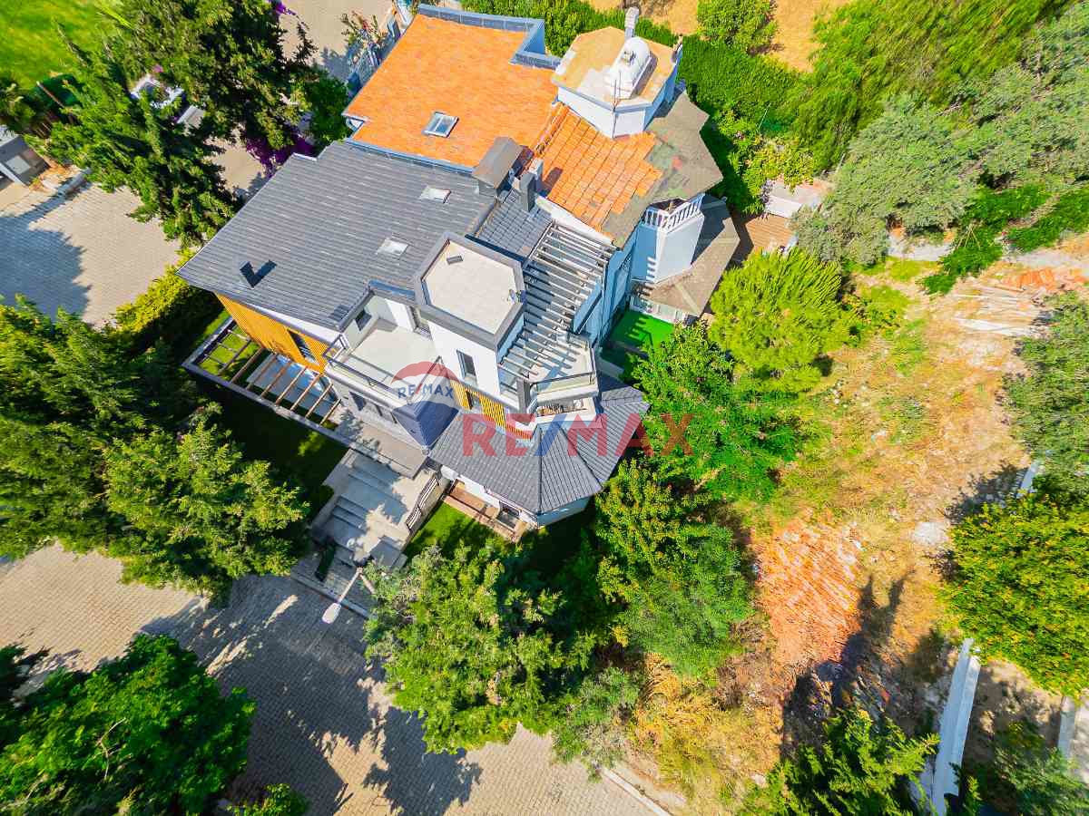 URLA ŞIRINKENT MAHALLESINDE MÜSTAKIL FULL EŞYALI KIRALIK VILLA