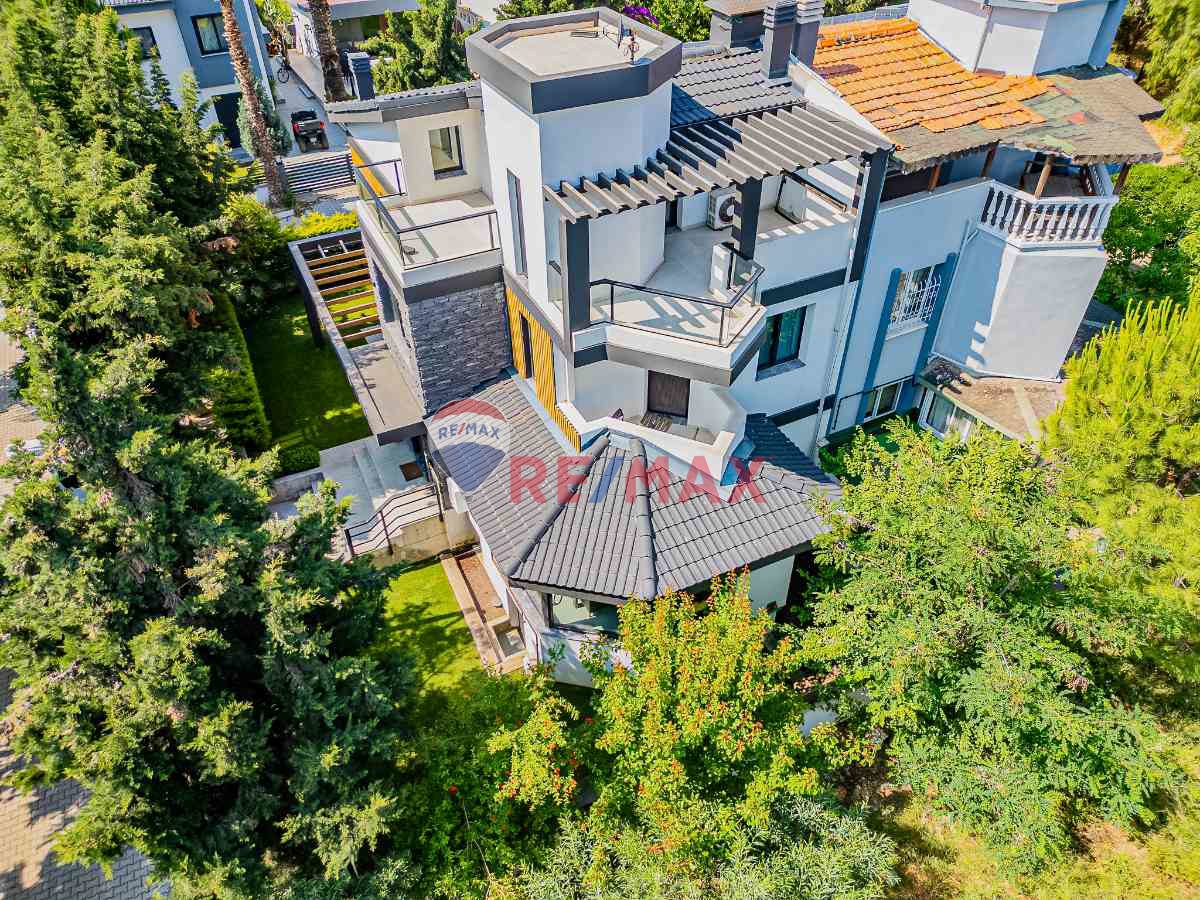 URLA ŞIRINKENT MAHALLESINDE MÜSTAKIL FULL EŞYALI KIRALIK VILLA