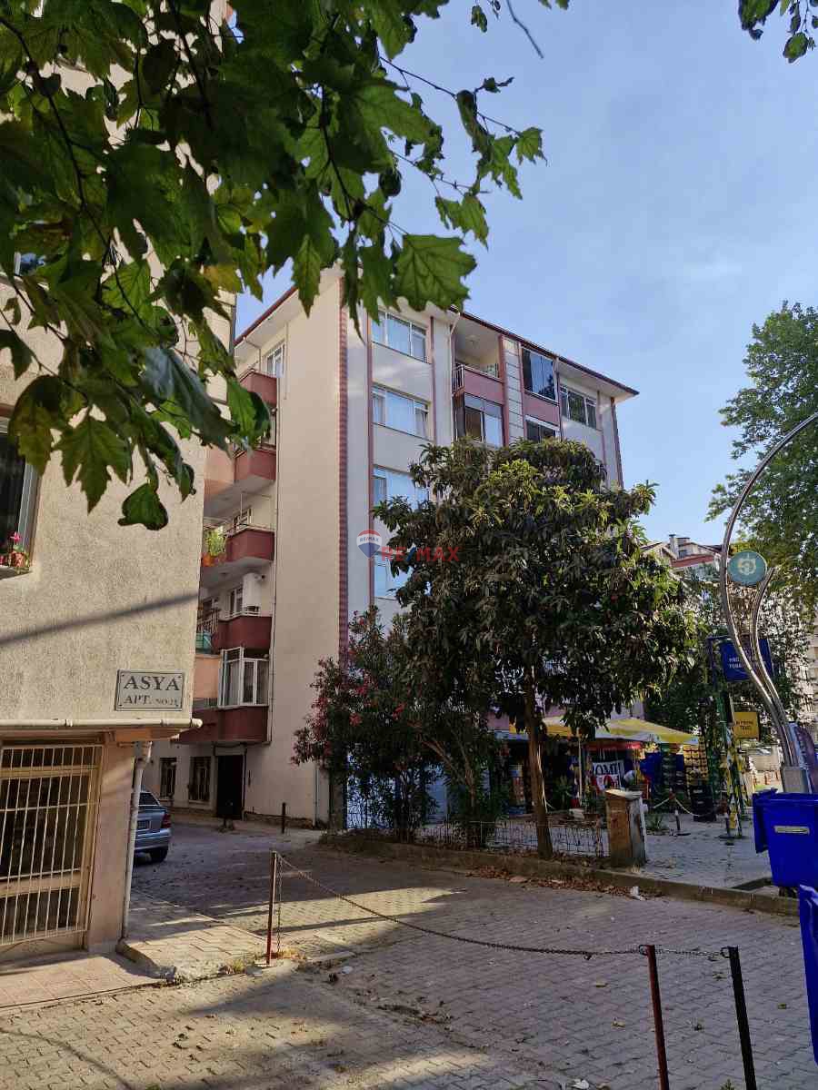 REMAX NATURAL'DEN YALI MAH. 2+1 SATILIK DAIRE