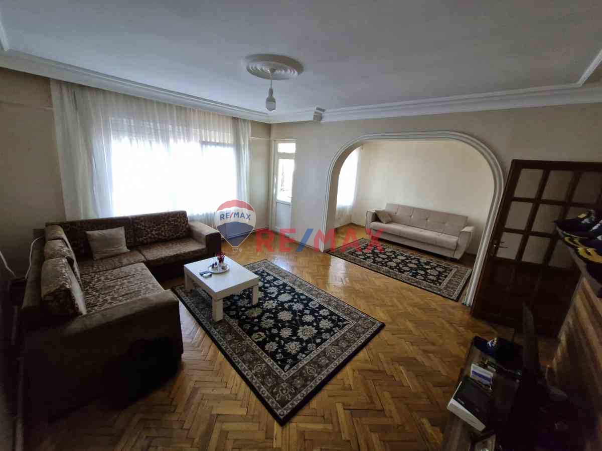 REMAX NATURAL'DEN YALI MAH. 2+1 SATILIK DAIRE