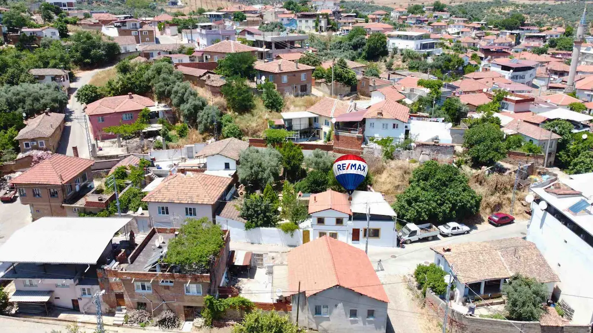 SATILIK EGE BÖLGESİNDE KÖY EVİ