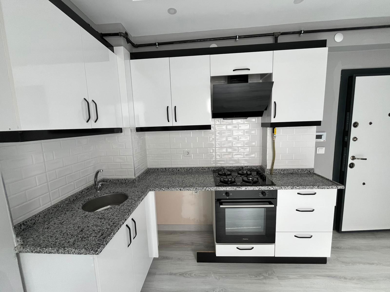 BÜLENT ECEVİT BULVARINDA SATILIK 1+1 DAİRE