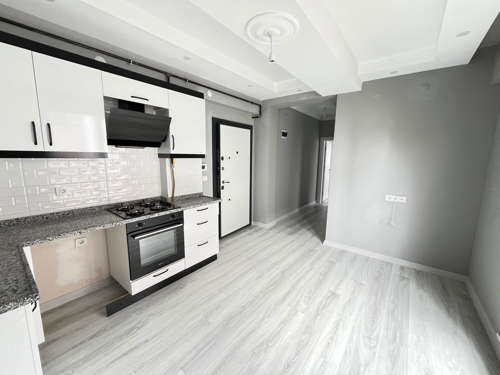 BÜLENT ECEVİT BULVARINDA SATILIK 1+1 DAİRE