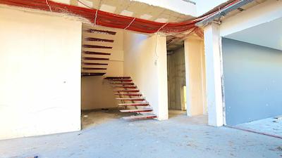 REMAX BEYAZ BADEMLİ’DE EŞSİZ MİMARİLİ YENİ NESİL VİLLA | 40 M² HAVUZ + 616 M² ÖZEL BAHÇE