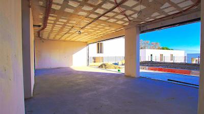 REMAX BEYAZ BADEMLİ’DE EŞSİZ MİMARİLİ YENİ NESİL VİLLA | 40 M² HAVUZ + 616 M² ÖZEL BAHÇE