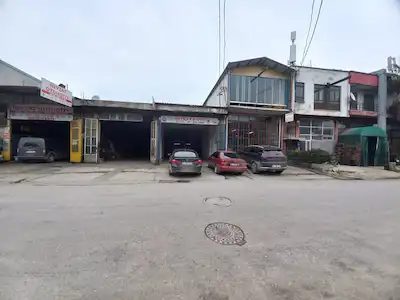 REMAX MAVİ-MODERN SANAYİ ANA CADDESİNE YAKIN 132M² DÜKKAN
