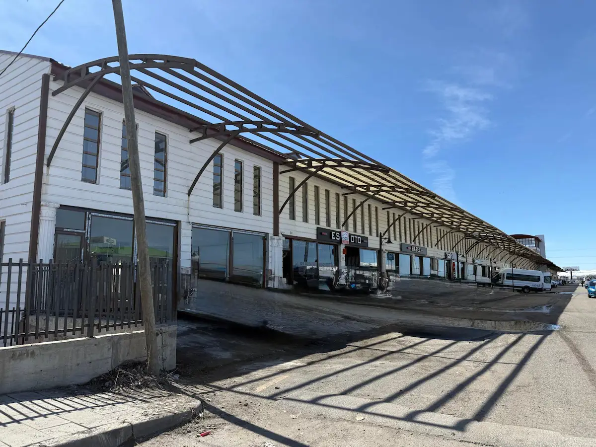 REMAX İLKE'DEN OTONOMİ'DE ANA YOL CEPHELİ SATILIK İŞ YERİ