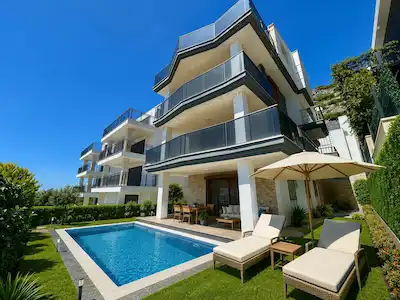 TÜM KATLARDAN EŞSIZ KUŞADASI MANZARASINA SAHIP BEYLERBEYI PREMIUM VILLA