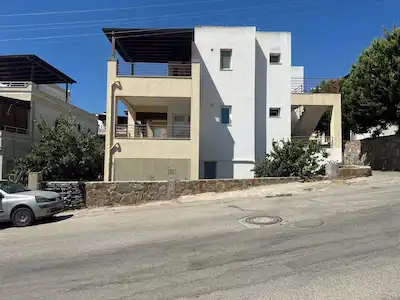  TURGUTREIS AMIRAL İBAK EVLERI'NDE DENIZ MANZARALI 3+1 ÜST KAT | 110 M² | DENIZE 850 M
