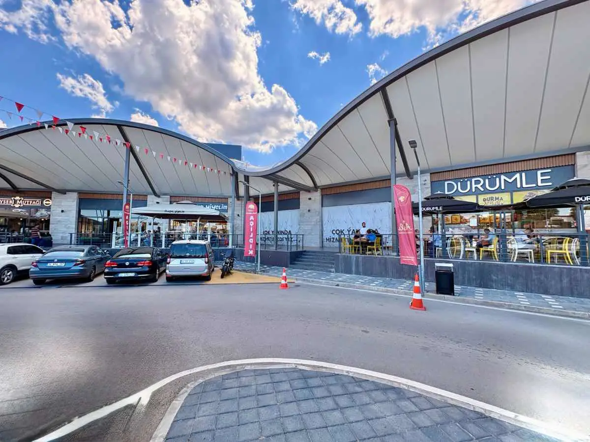 SAMANDIRA TEM OTOBANINDA MIRKELAM TESISLERINDE 160M2+43M2 KIRALIK DÜKKAN 3