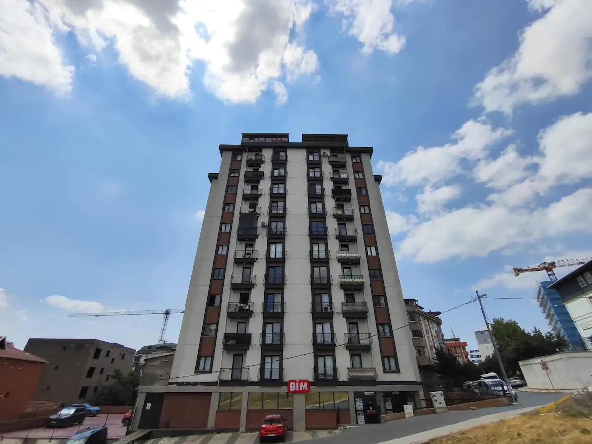 PENDİK METRO MARMARA HASTANESİ SATILIK ARAKAT 2+1 DAİRE