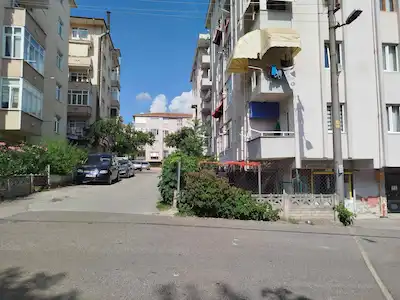 REMAX NATURAL'DAN DEĞIRMENDERE BURCUKENT SITESINDE KIRALIK 3+1