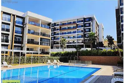 KUŞADASI DEĞİRMENDERE’DE SİNERJİ SİTESİNDE 3+1 EŞYALI KİRALIK DAİRE