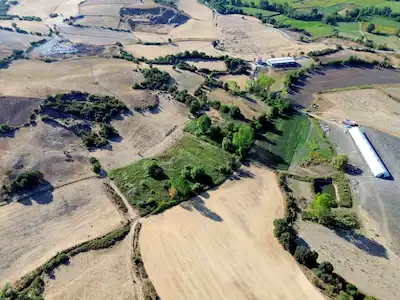SUSURLUK KARAPÜRÇEK’TE RESMİ YOLU BULUNAN 2.441 M² SATILIK MÜSTAKİL TARLA (KREDİ/TAKAS UYGUN)