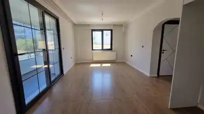 ŞAKRAN 2+1 CAM BALKONLU BOŞ DAİRE