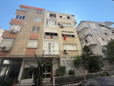 KARŞIYAKA AKSOY MAHALLESI'NDE 2+1 KIRALIK DAIRE