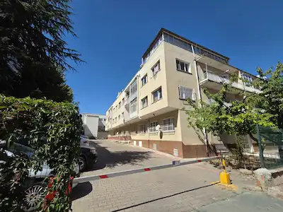 BAHÇELİEVLER 7.CADDEYE 50 METRE UZAKLIKTA KİRALIK 2+1 DAİRE