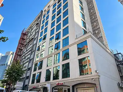 MECİDİYEKÖY OSMAN KEÇELİ İŞ MERKEZİ’NDE 225 M² NET GENİŞ OFİS
