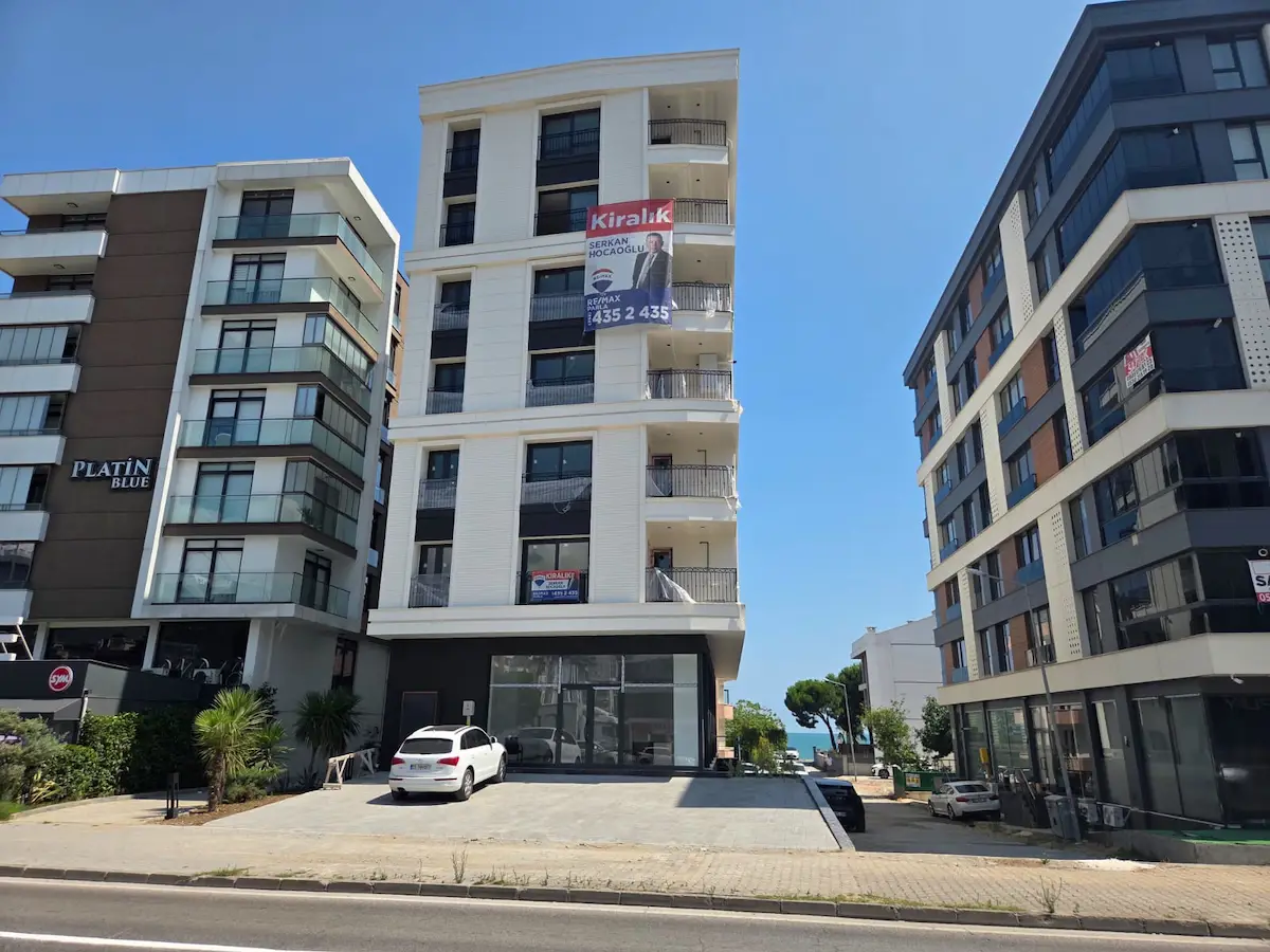 ATATÜRK BULVARINA CEPHE KİRALIK 2+1 LÜKS DAİRE